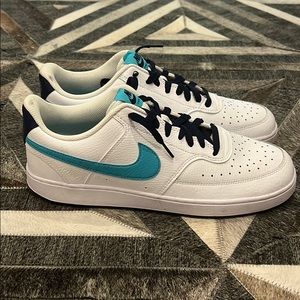Men’s Nike Court Vision